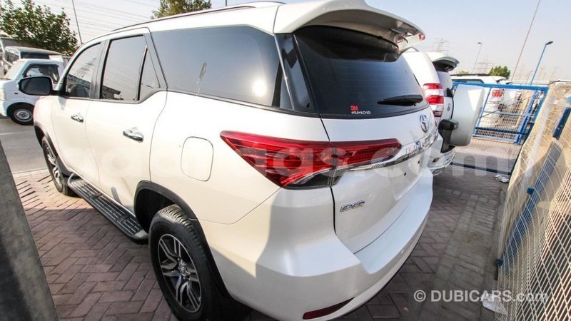 Big with watermark toyota fortuner dakar import dubai 3979