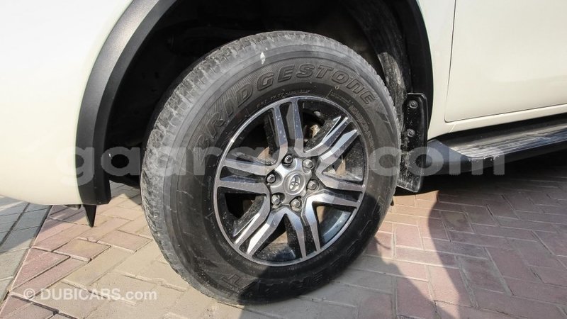 Big with watermark toyota fortuner dakar import dubai 3979