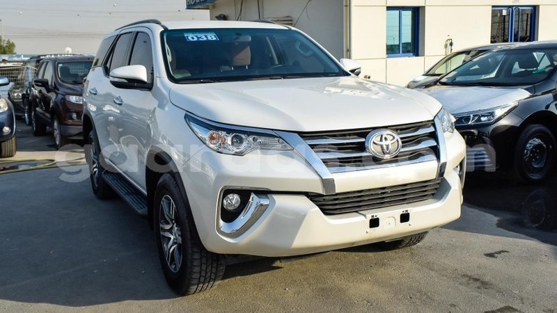 Big with watermark toyota fortuner dakar import dubai 3982