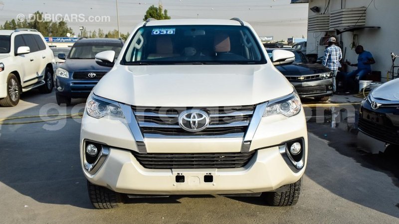 Big with watermark toyota fortuner dakar import dubai 3982