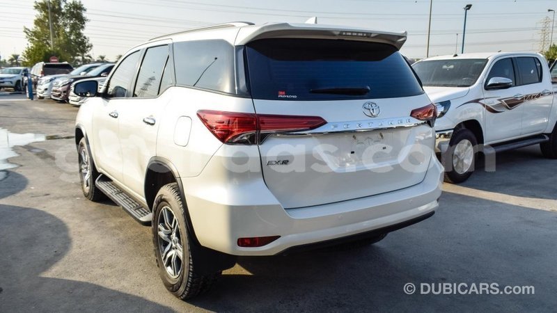 Big with watermark toyota fortuner dakar import dubai 3982