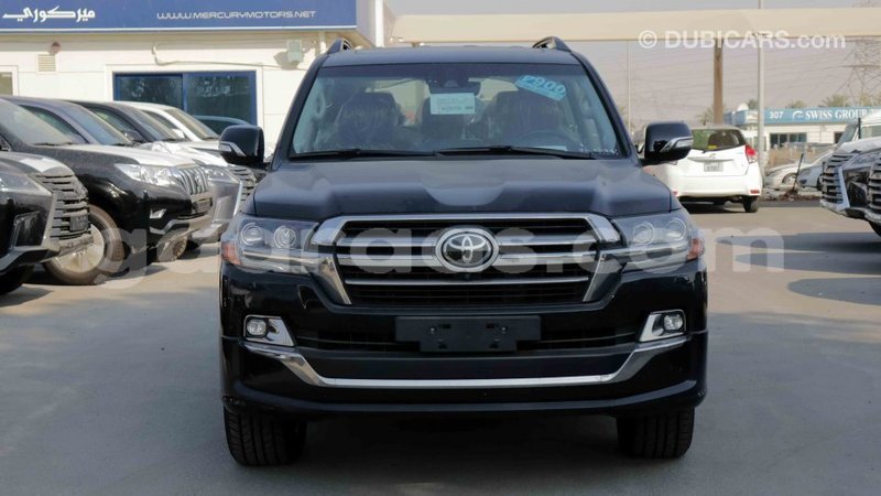 Big with watermark toyota land cruiser dakar import dubai 4082