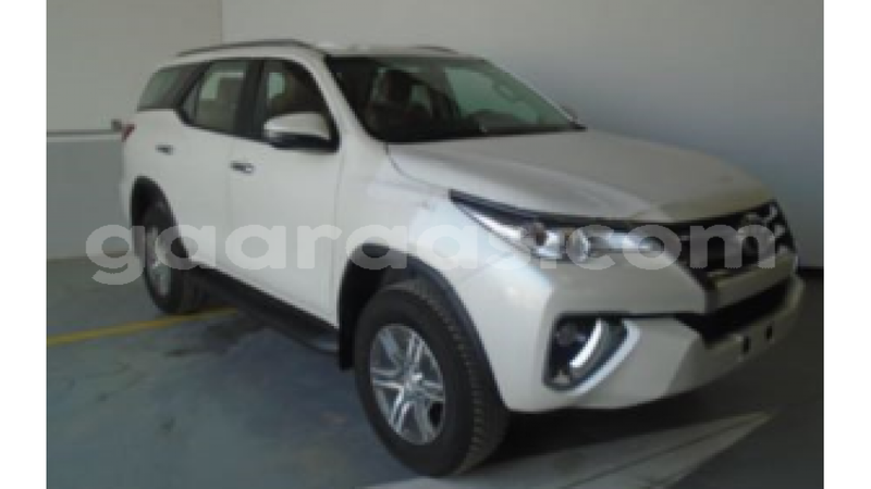 Big with watermark toyota fortuner dakar import dubai 4083