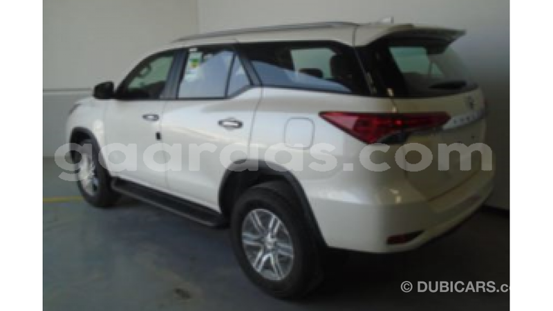 Big with watermark toyota fortuner dakar import dubai 4083