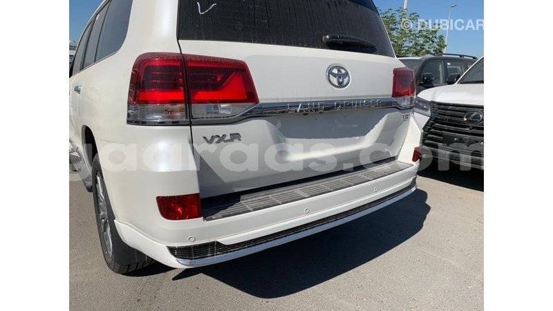 Big with watermark toyota land cruiser dakar import dubai 4086