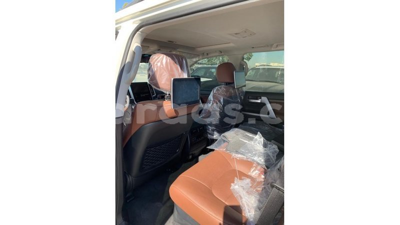 Big with watermark toyota land cruiser dakar import dubai 4086