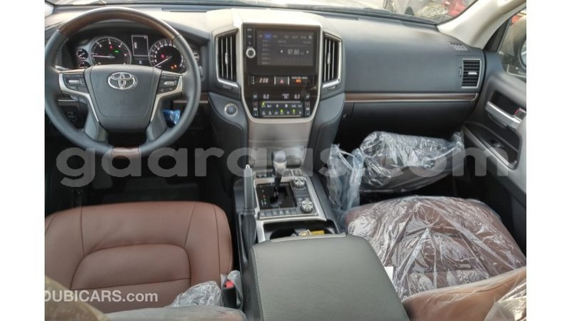 Big with watermark toyota land cruiser dakar import dubai 4087