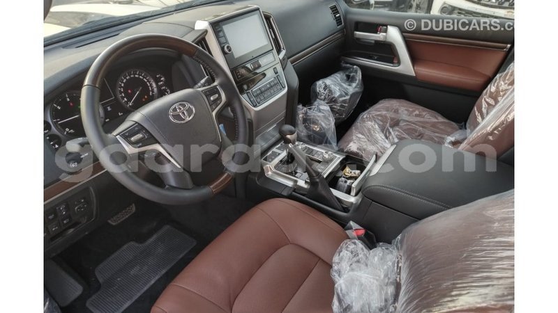 Big with watermark toyota land cruiser dakar import dubai 4087