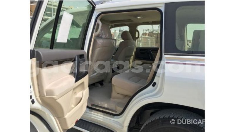 Big with watermark toyota land cruiser dakar import dubai 4107