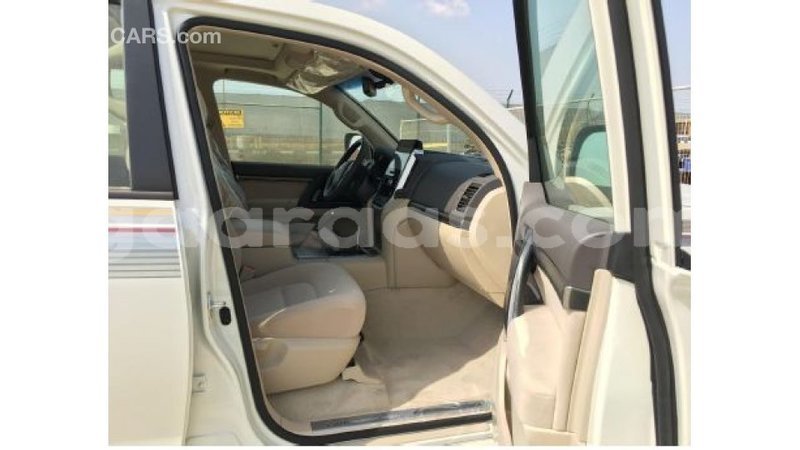 Big with watermark toyota land cruiser dakar import dubai 4107