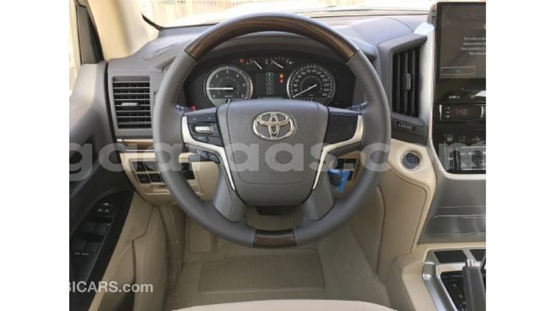 Big with watermark toyota land cruiser dakar import dubai 4107