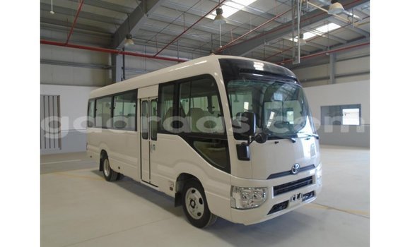 Acheter Import Voiture Abarth 595 Blanc à Import - Dubai, Dakar