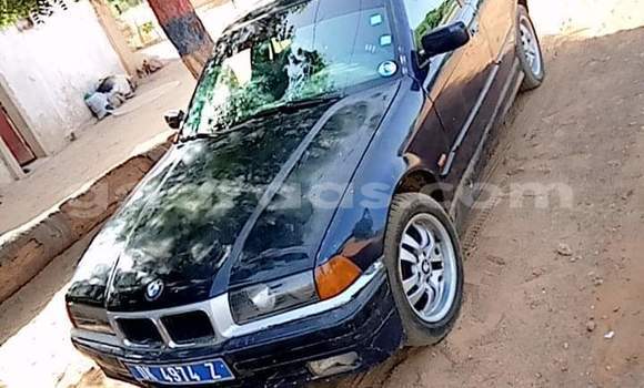 Dieundeu Occasion BMW 315 Blue Auto in Dakar in Dakar Dieundeu Occasion BMW 315 Blue Auto in Dakar in Dakar