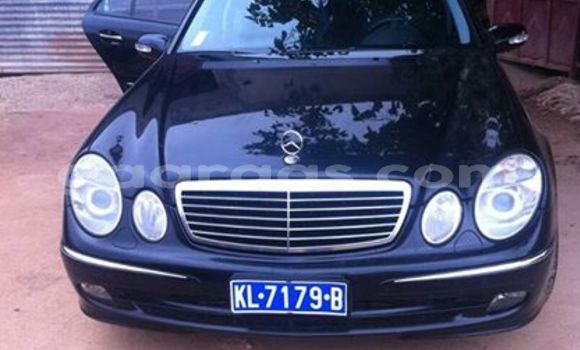 Acheter Occasion Voiture Mercedes‒Benz E-Class Noir à Grand Dakar au Dakar Acheter Occasion Voiture Mercedes‒Benz E-Class Noir à Grand Dakar au Dakar