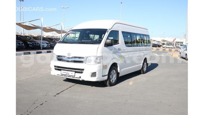 Big with watermark toyota hiace dakar import dubai 4156