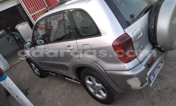 Dieundeu Occasion Toyota RAV4 Silver Auto in Dakar in Dakar Dieundeu Occasion Toyota RAV4 Silver Auto in Dakar in Dakar