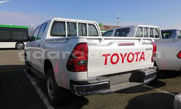 Buy New Toyota Hilux White Car in Import - Dubai in Diourbel Buy New Toyota Hilux White Car in Import - Dubai in Diourbel