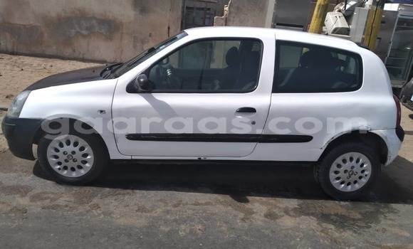 Acheter Occasion Voiture Renault Clio Blanc à Dakar, Dakar Acheter Occasion Voiture Renault Clio Blanc à Dakar, Dakar