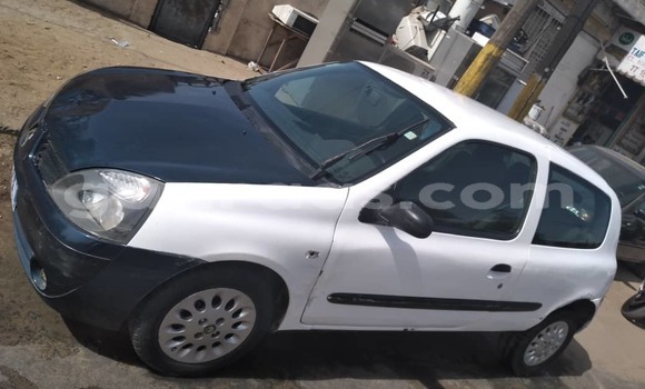 Acheter Occasion Voiture Renault Clio Blanc à Dakar, Dakar Acheter Occasion Voiture Renault Clio Blanc à Dakar, Dakar