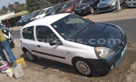 Acheter Occasion Voiture Renault Clio Blanc à Dakar, Dakar Acheter Occasion Voiture Renault Clio Blanc à Dakar, Dakar