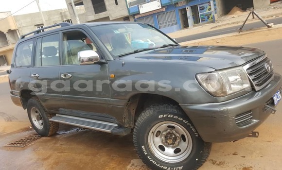 Dieundeu Occasion Toyota Land Cruiser Prado Green Auto in Dakar in Dakar Dieundeu Occasion Toyota Land Cruiser Prado Green Auto in Dakar in Dakar