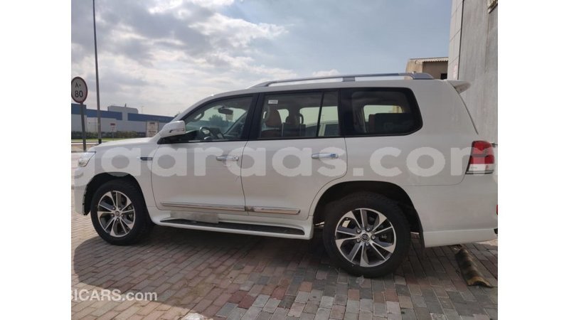 Big with watermark toyota land cruiser dakar import dubai 4203