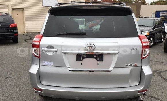 Acheter Occasion Voiture Toyota RAV4 Gris à Saint–Louis, Saint-Louis Acheter Occasion Voiture Toyota RAV4 Gris à Saint–Louis, Saint-Louis