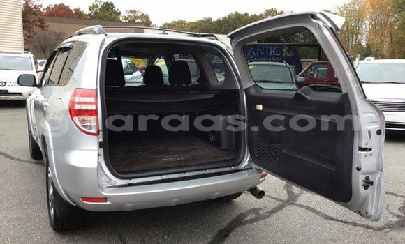 Acheter Occasion Voiture Toyota RAV4 Gris à Saint–Louis, Saint-Louis Acheter Occasion Voiture Toyota RAV4 Gris à Saint–Louis, Saint-Louis