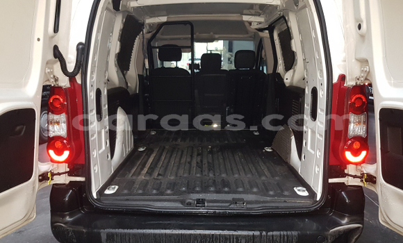 Dieundeu Occasion Citroen Berlingo White 4x4 in Dakar in Dakar Dieundeu Occasion Citroen Berlingo White 4x4 in Dakar in Dakar