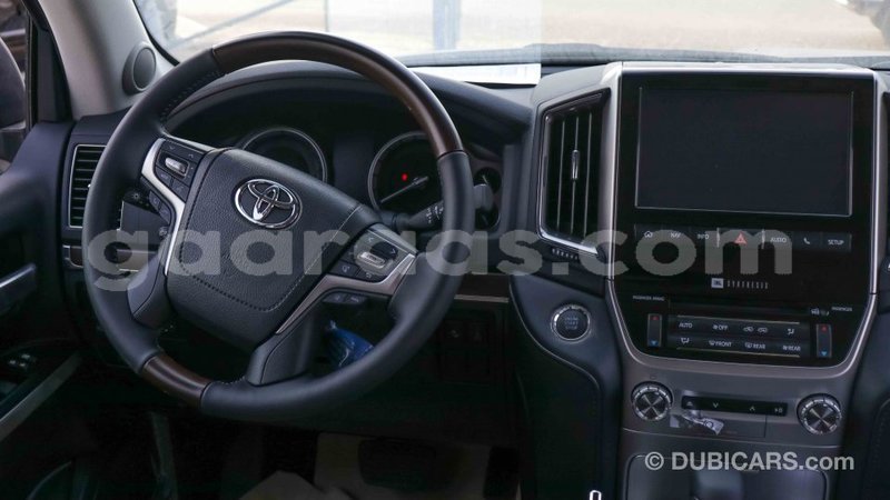 Big with watermark toyota land cruiser dakar import dubai 4282