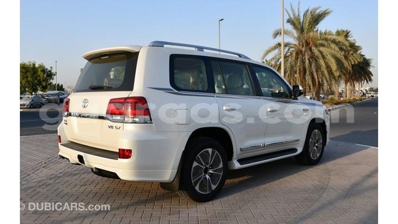 Big with watermark toyota land cruiser dakar import dubai 4284