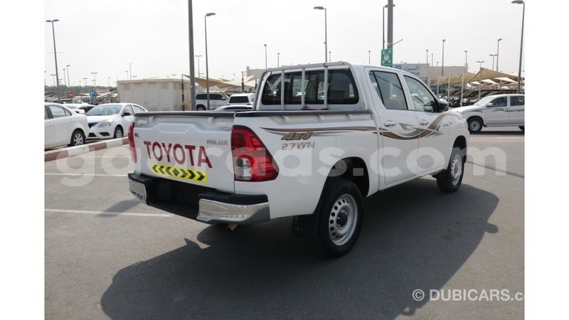 Big with watermark toyota hilux dakar import dubai 4290