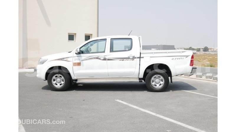 Big with watermark toyota hilux dakar import dubai 4293