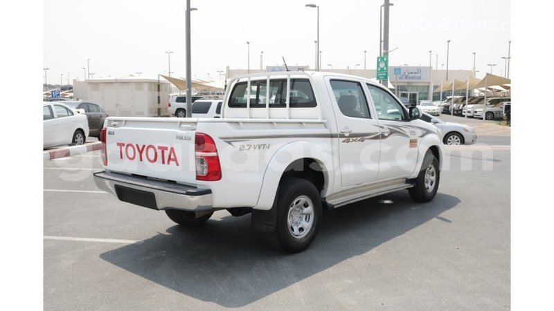 Big with watermark toyota hilux dakar import dubai 4293