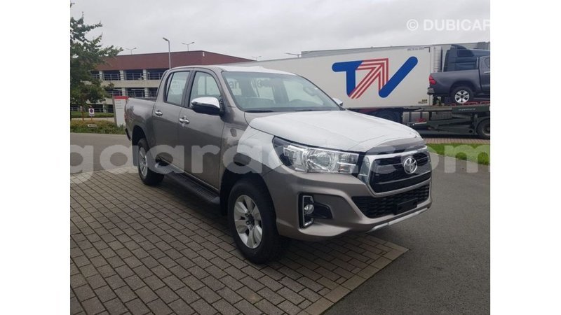 Big with watermark toyota hilux dakar import dubai 4296