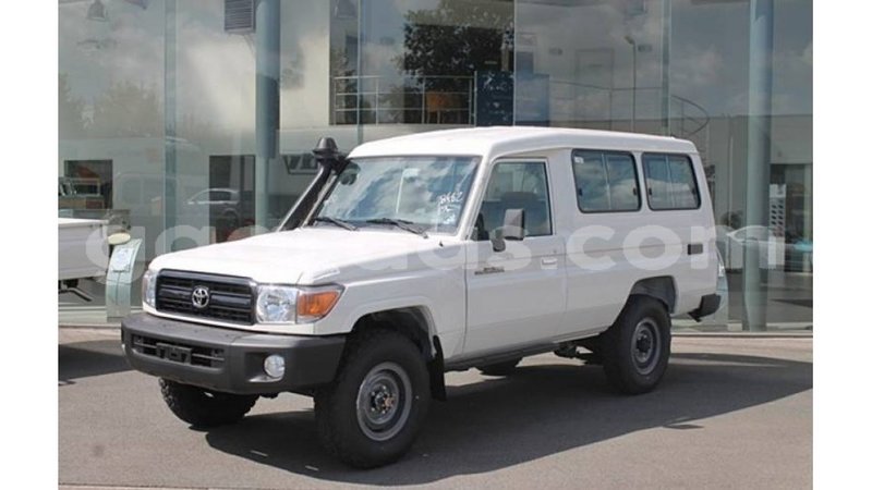 Big with watermark toyota land cruiser dakar import dubai 4299