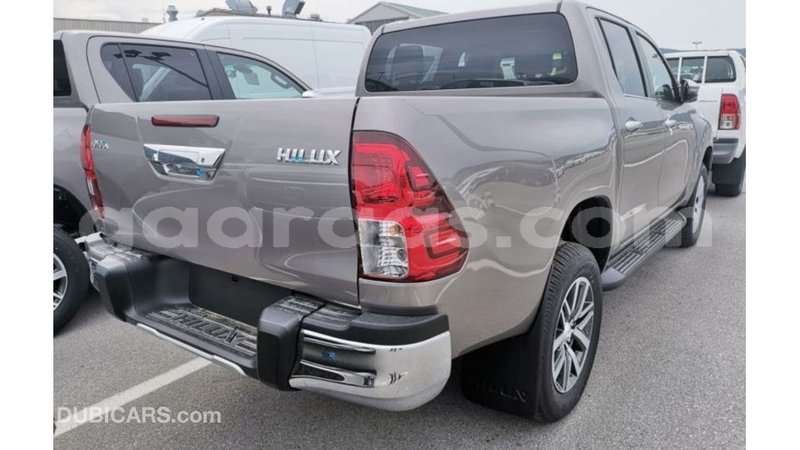 Big with watermark toyota hilux dakar import dubai 4305