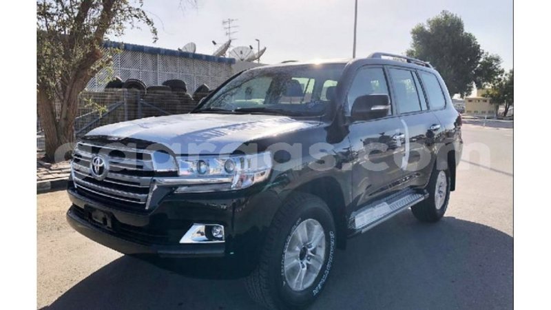 Big with watermark toyota land cruiser dakar import dubai 4309