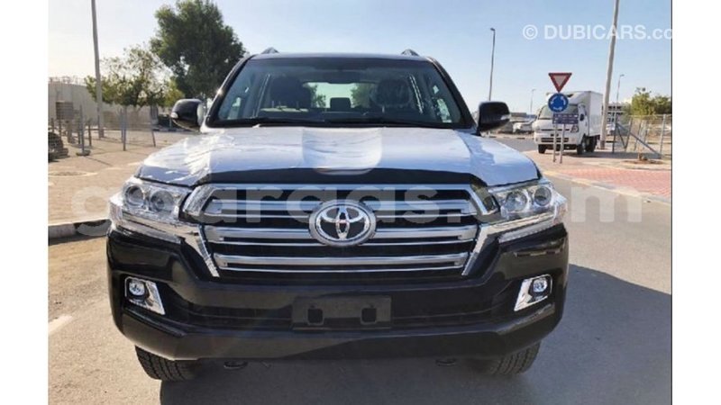 Big with watermark toyota land cruiser dakar import dubai 4309