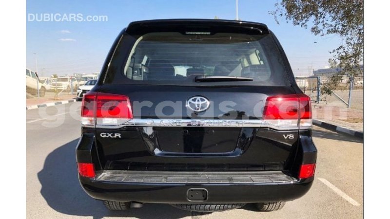 Big with watermark toyota land cruiser dakar import dubai 4309