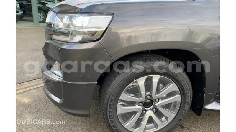 Big with watermark toyota land cruiser dakar import dubai 4311