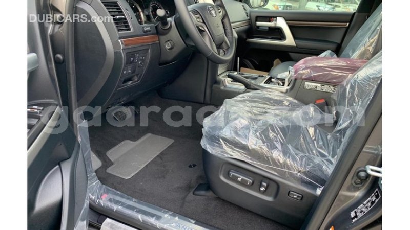 Big with watermark toyota land cruiser dakar import dubai 4311