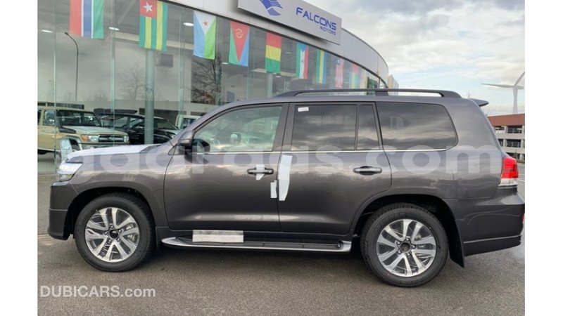 Big with watermark toyota land cruiser dakar import dubai 4311