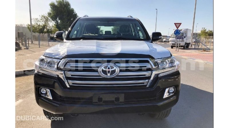 Big with watermark toyota land cruiser dakar import dubai 4319