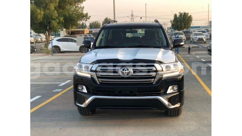 Big with watermark toyota land cruiser dakar import dubai 4320