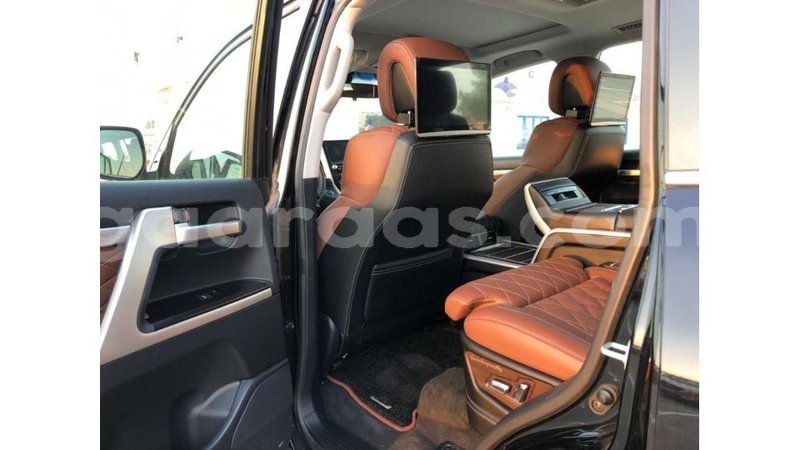 Big with watermark toyota land cruiser dakar import dubai 4320