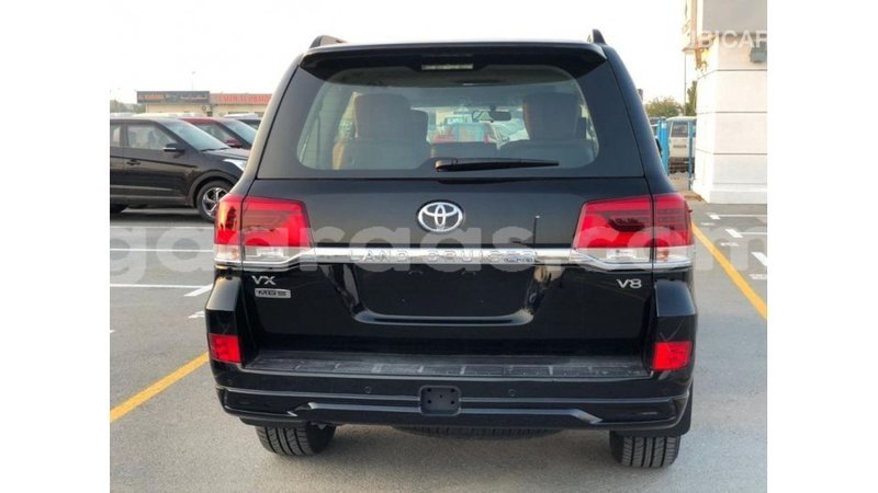 Big with watermark toyota land cruiser dakar import dubai 4320