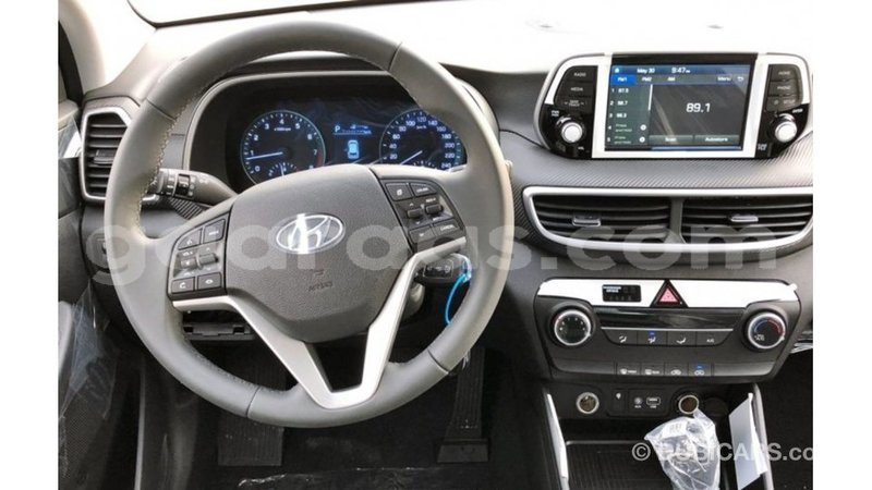 Big with watermark hyundai tucson dakar import dubai 4324