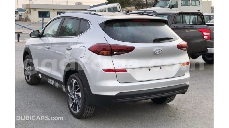 Big with watermark hyundai tucson dakar import dubai 4324