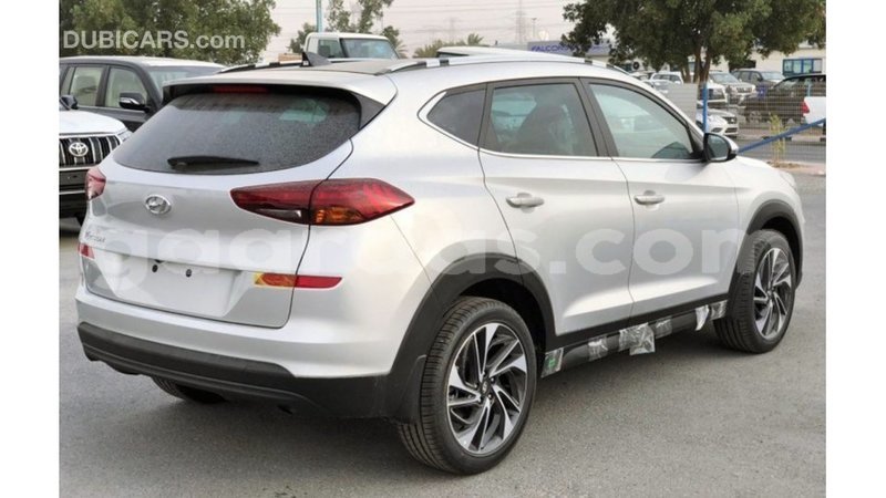 Big with watermark hyundai tucson dakar import dubai 4324